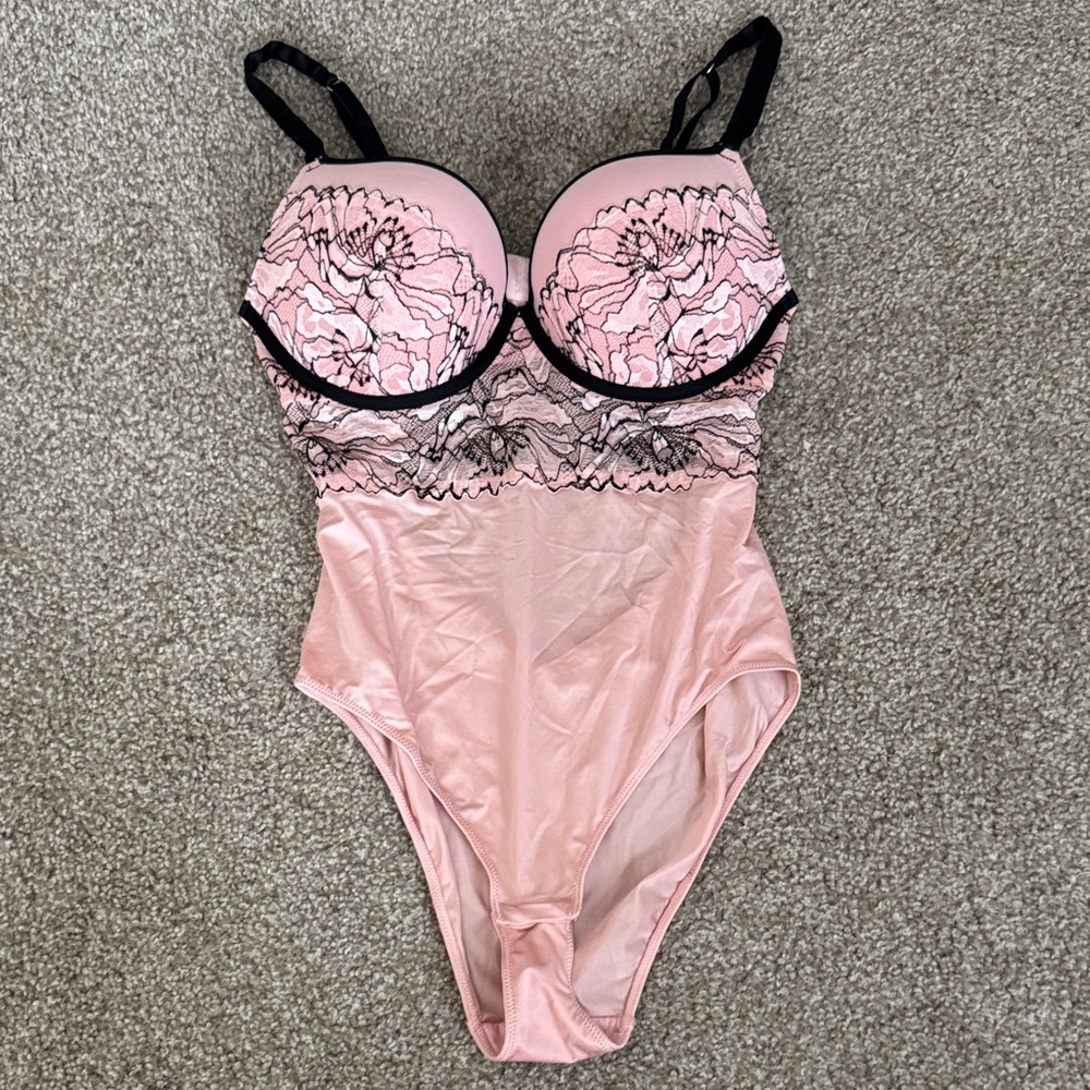 NWOT Auden Bodysuit, size Medium